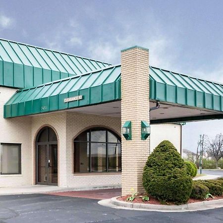 Quality Inn And Suites Indianapolis Indianápolis Exterior foto