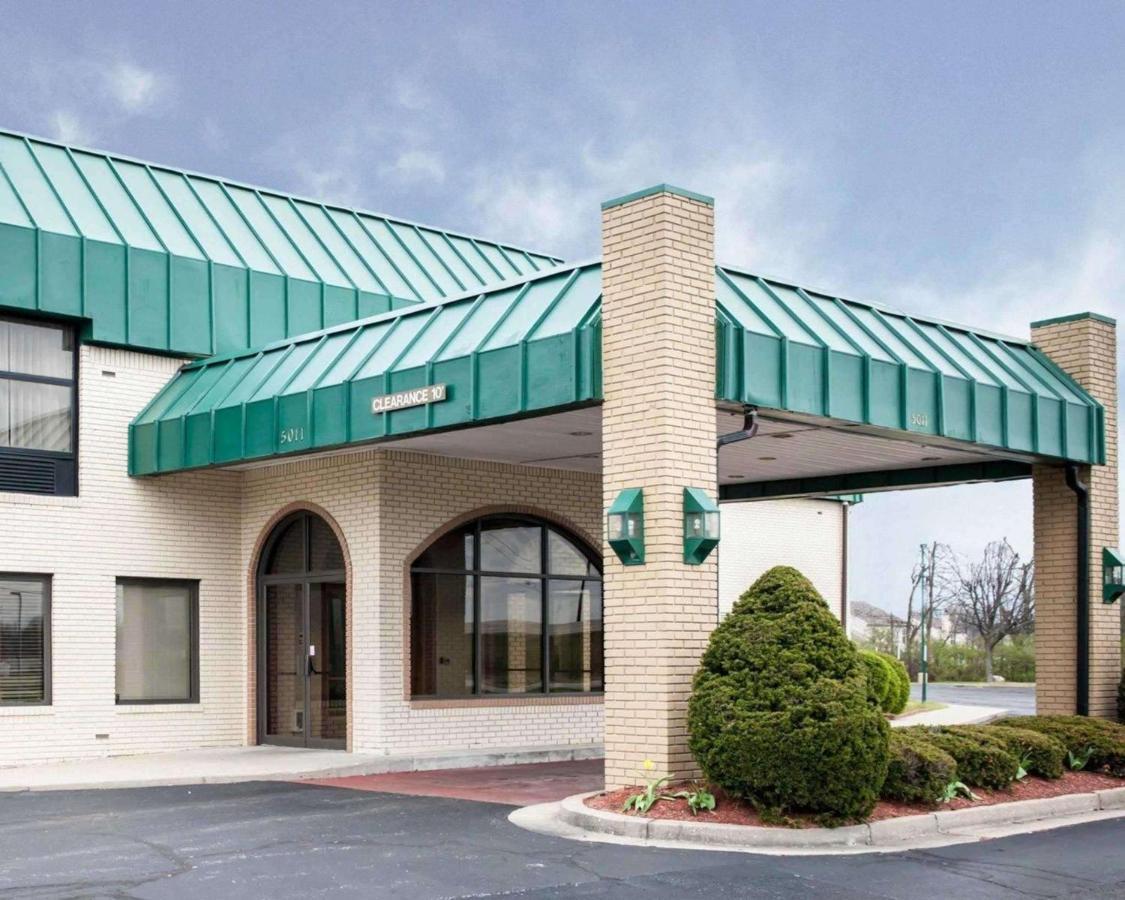 Quality Inn And Suites Indianapolis Indianápolis Exterior foto