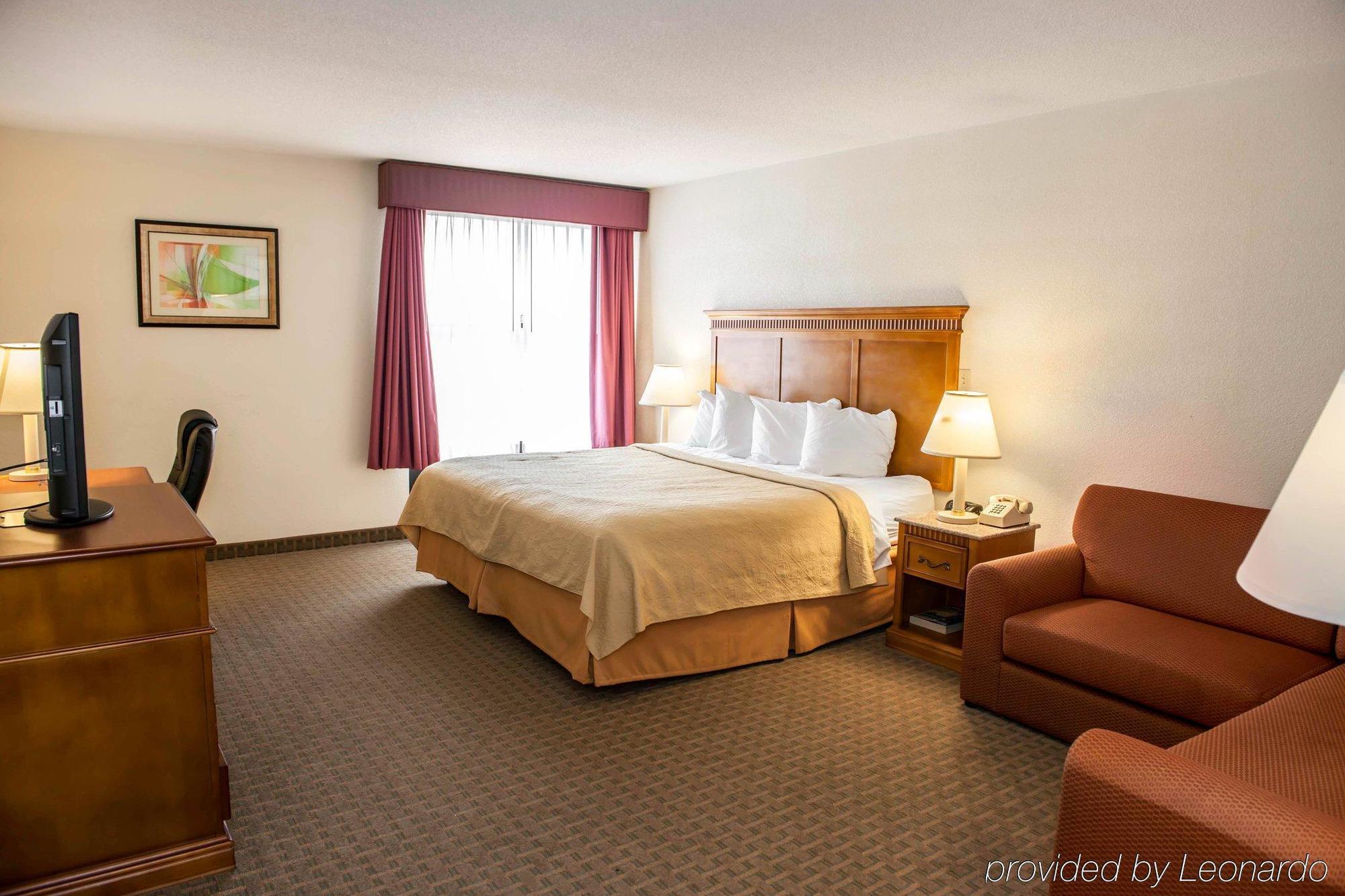Quality Inn And Suites Indianapolis Indianápolis Exterior foto