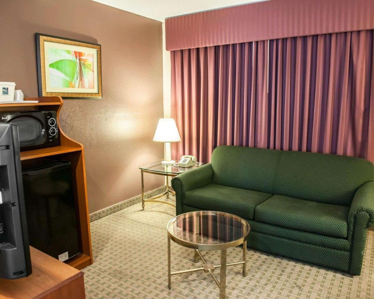 Quality Inn And Suites Indianapolis Indianápolis Exterior foto
