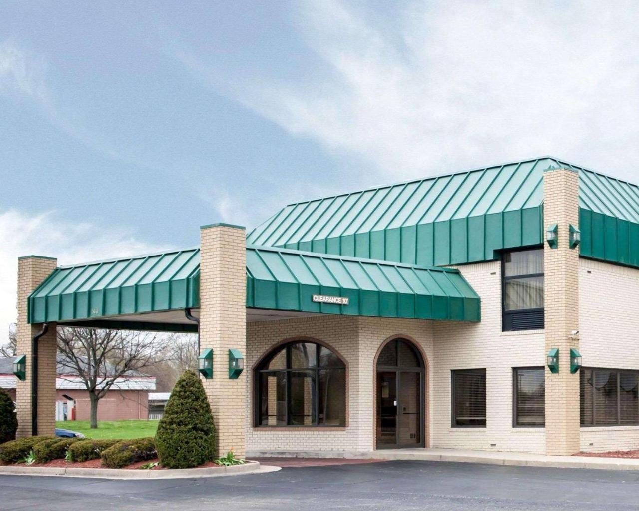 Quality Inn And Suites Indianapolis Indianápolis Exterior foto