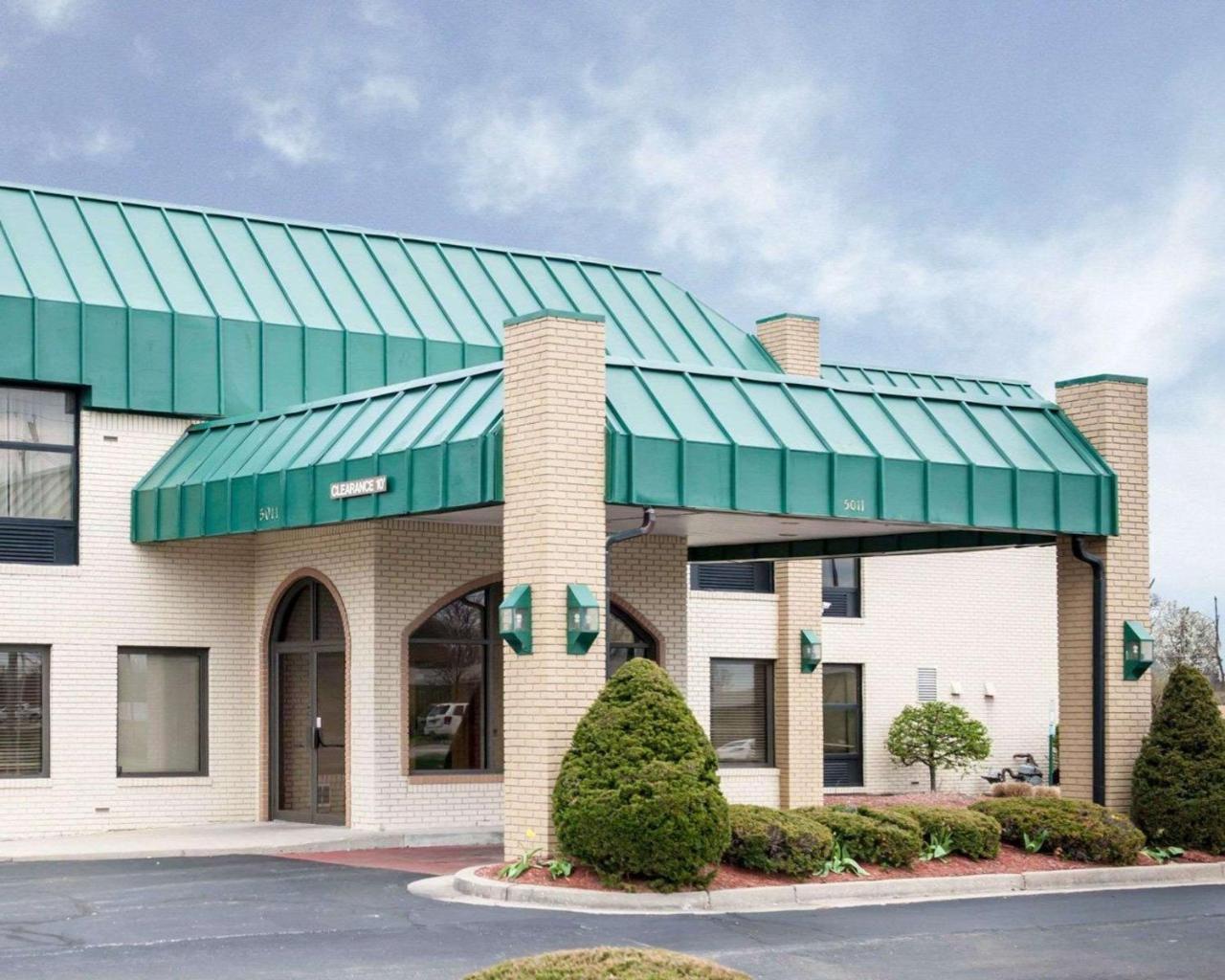 Quality Inn And Suites Indianapolis Indianápolis Exterior foto