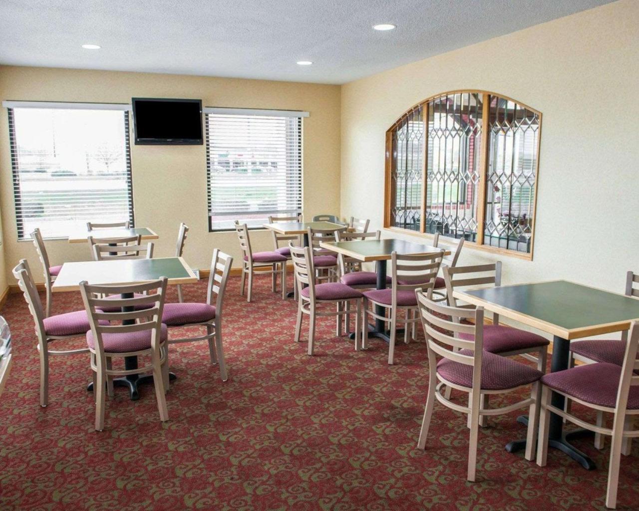 Quality Inn And Suites Indianapolis Indianápolis Exterior foto